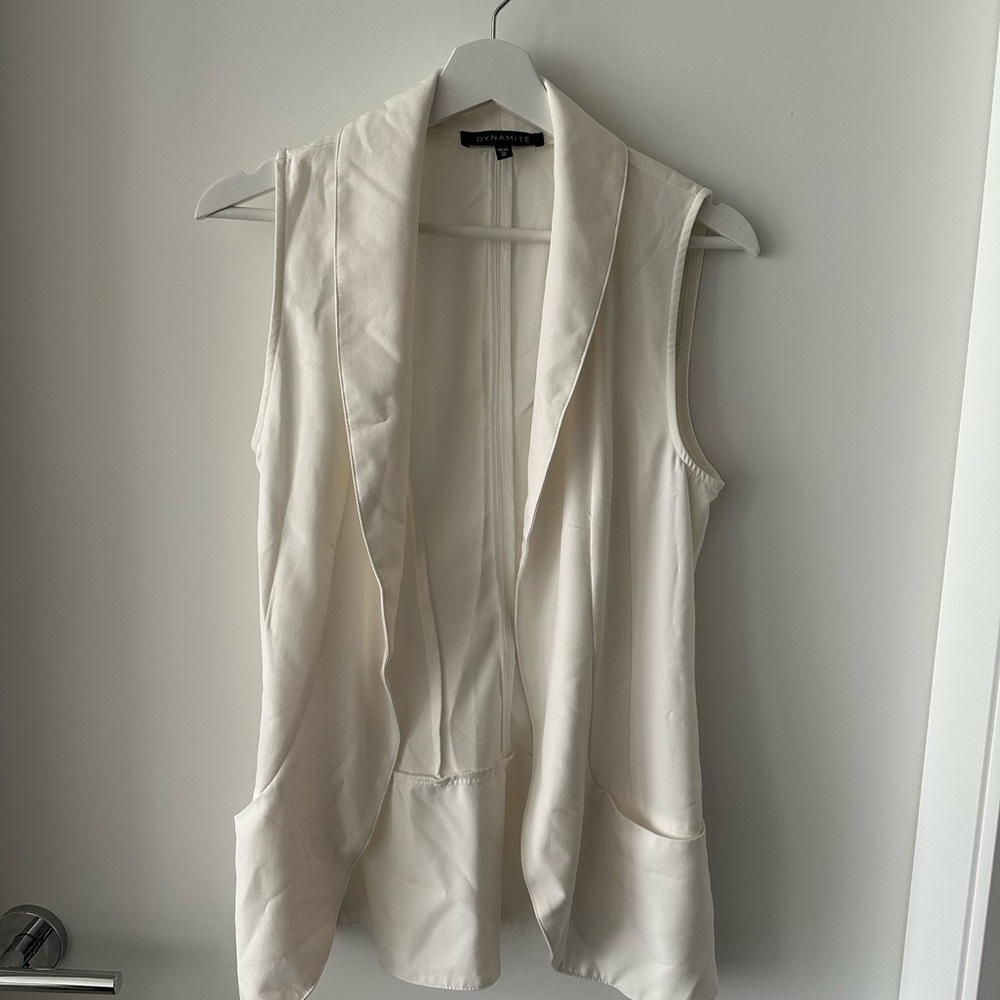 Dynamite cream Sleeveless Open Front Vest